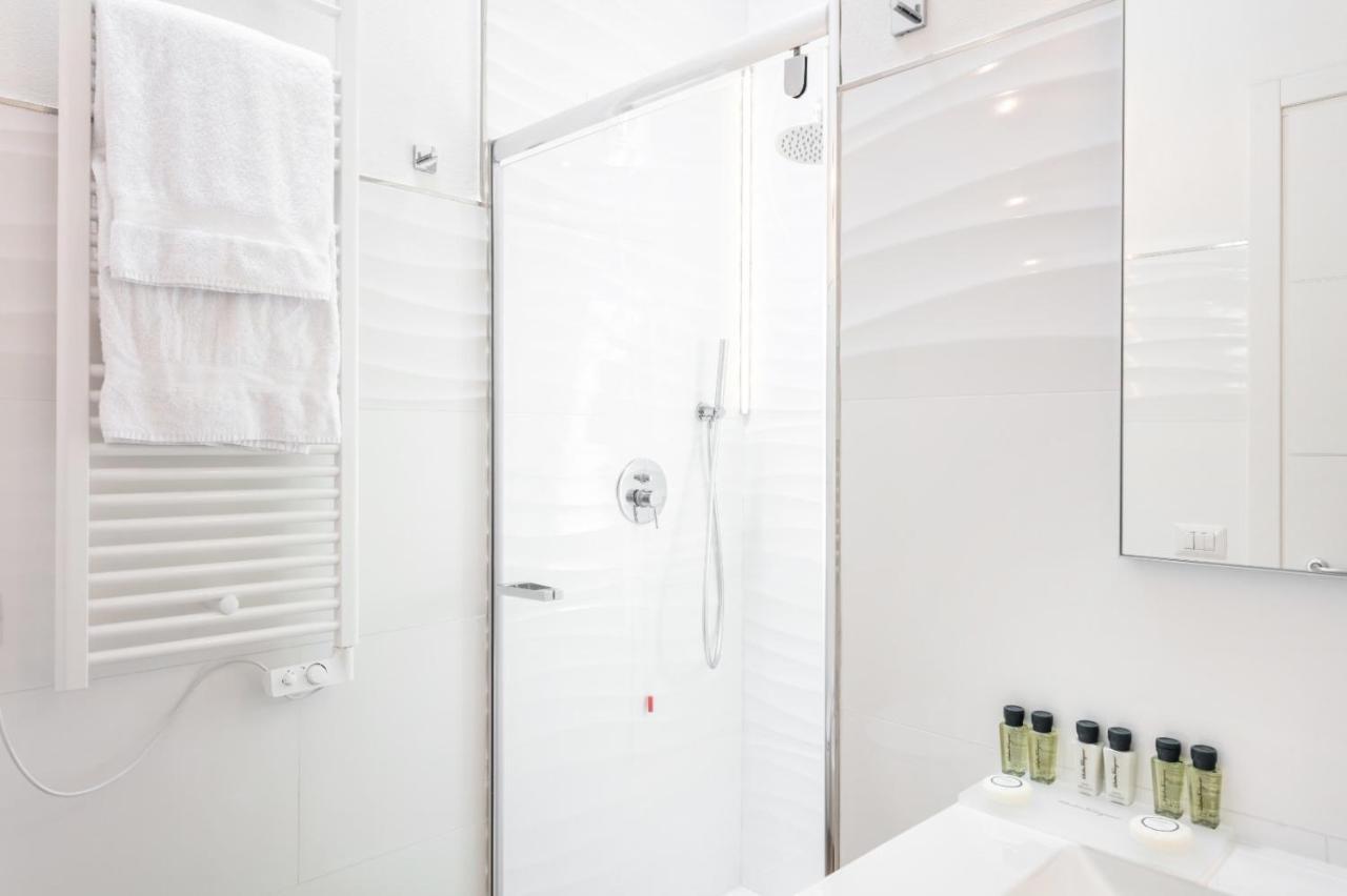 Lungomare Rooms Olbia Ngoại thất bức ảnh