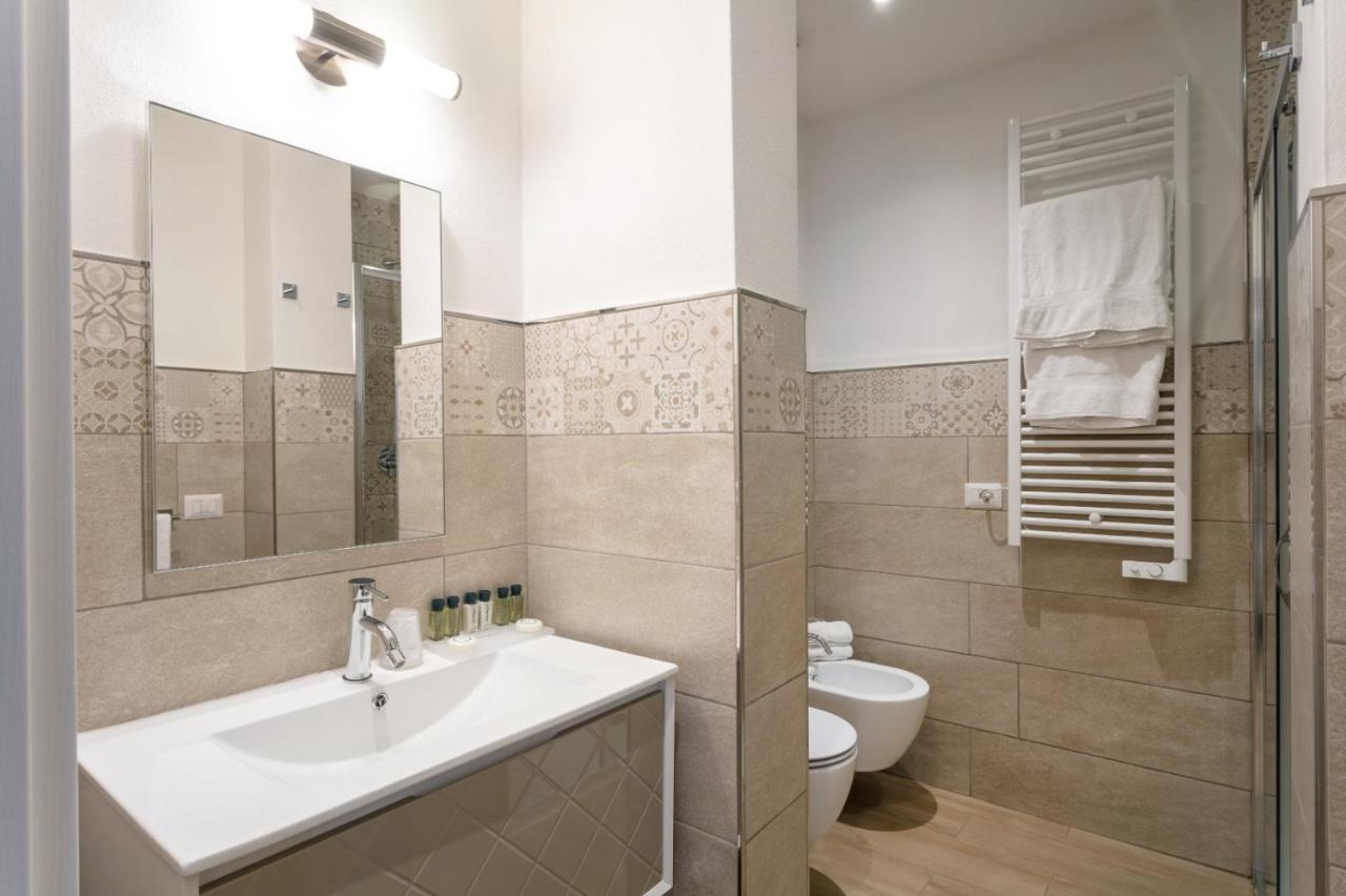 Lungomare Rooms Olbia Ngoại thất bức ảnh