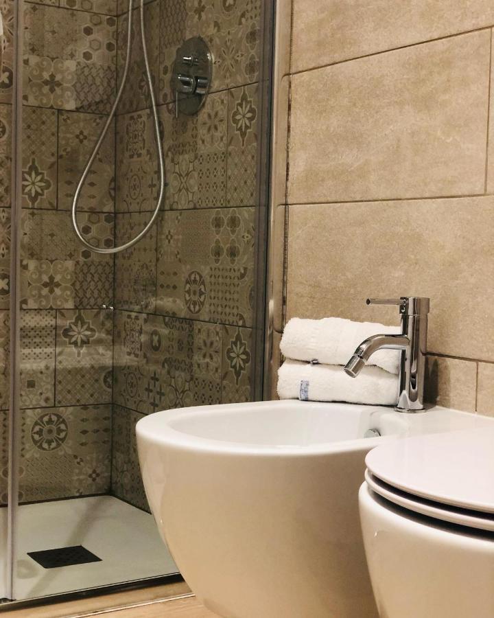 Lungomare Rooms Olbia Ngoại thất bức ảnh